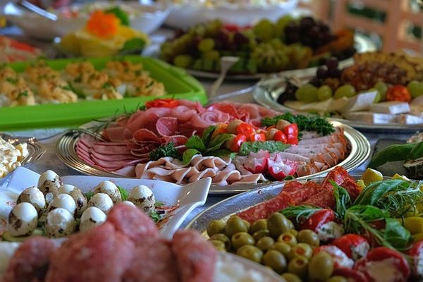 Zaufaj profesjonalistom - catering na Pierwszą Komunię Świętą